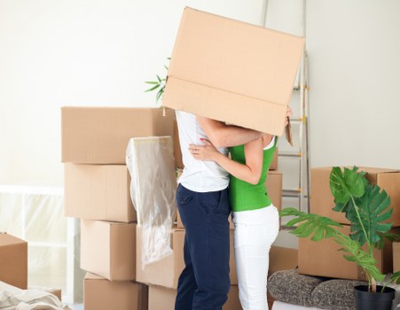 Customer selecting the right moving truck size